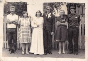 meu casamento – Marineuza Plaster e Helmut Waiandt – Ao meu lado, meus pais Fredolino Plaster e Laura Zimermann Plaster. Ao lado de Helmut estão meus sogros Herbert Waiandt e Luize Schulz Waiandt.